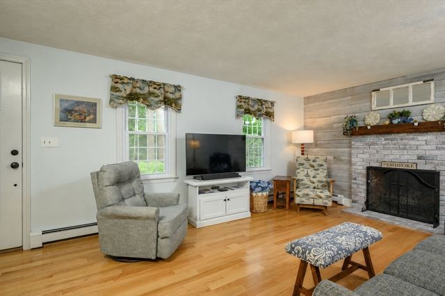 136 Elmer St, Pembroke, MA 02359