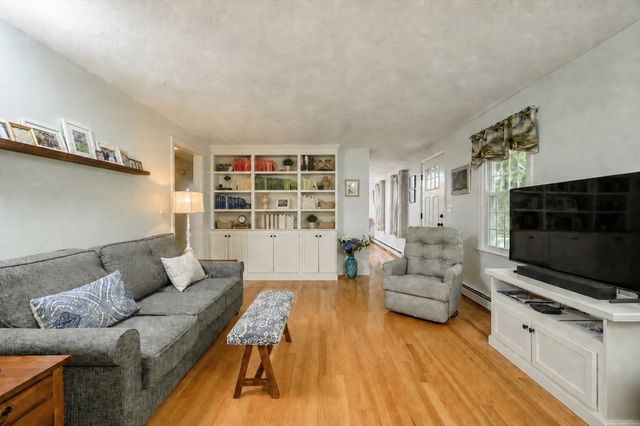 136 Elmer St, Pembroke, MA 02359