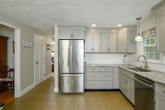 136 Elmer St, Pembroke, MA 02359