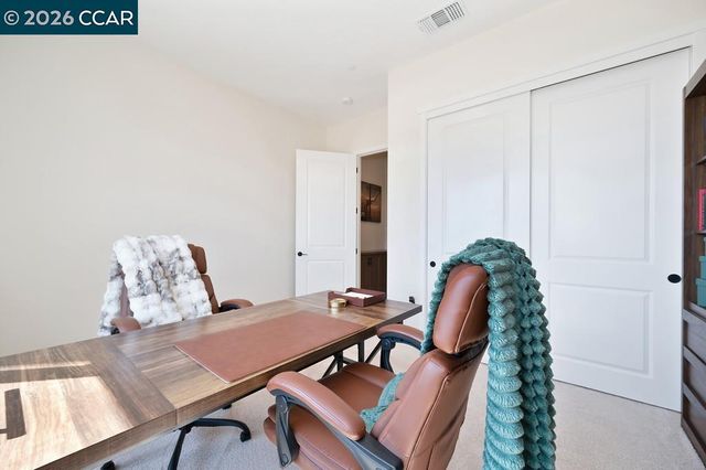 17324 Bushwick Ln, Lathrop, CA 95330