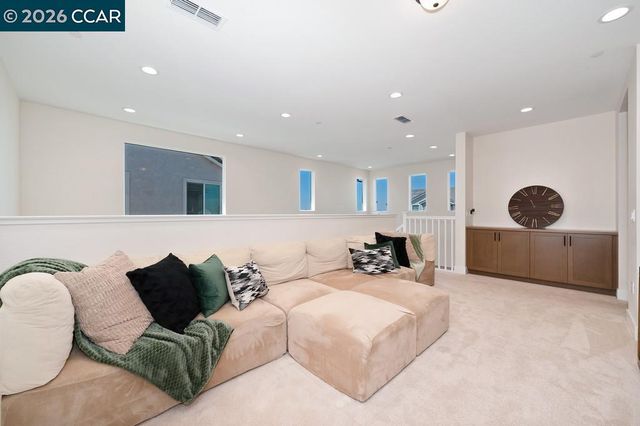 17324 Bushwick Ln, Lathrop, CA 95330