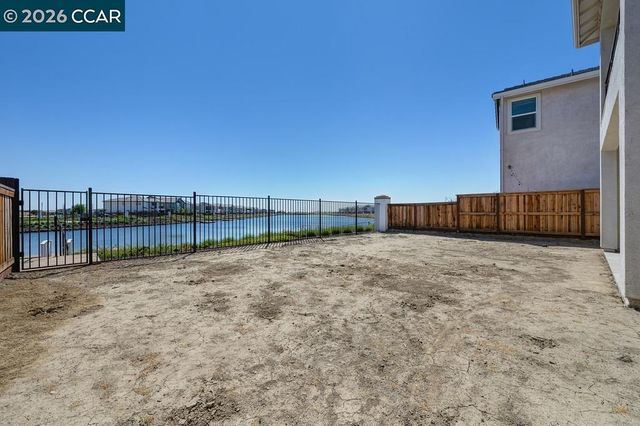 17324 Bushwick Ln, Lathrop, CA 95330