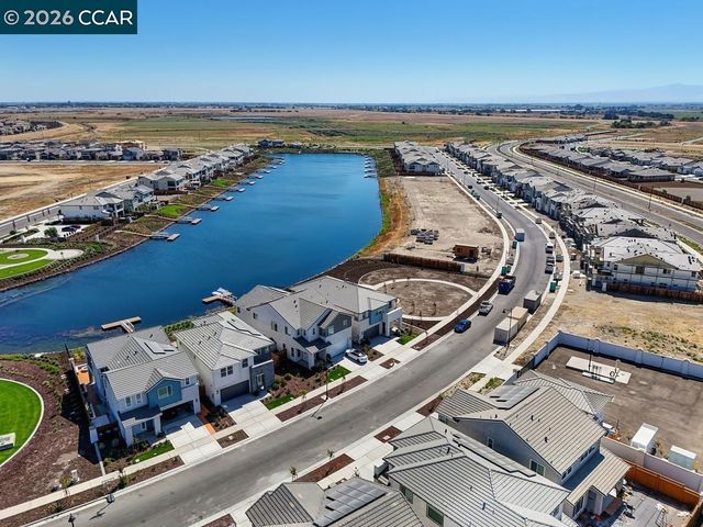 17324 Bushwick Ln, Lathrop, CA 95330