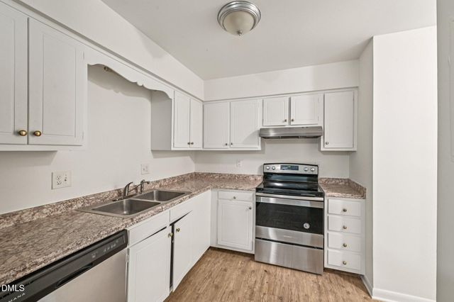 642 Pine Ridge Place, Raleigh, NC 27609