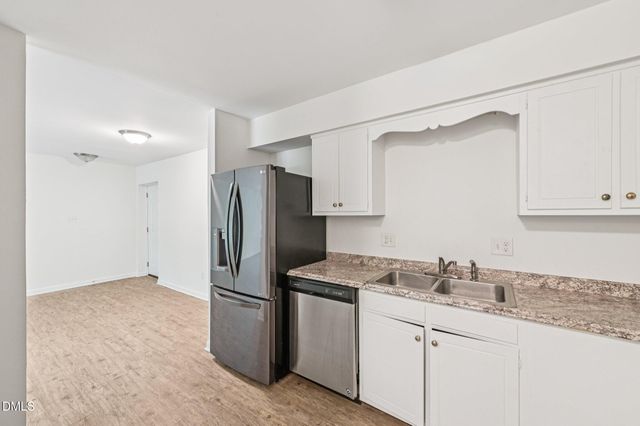 642 Pine Ridge Place, Raleigh, NC 27609