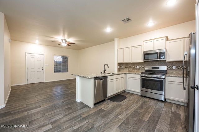 3018 San Miguel Court, Las Cruces, NM 88007