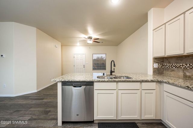 3018 San Miguel Court, Las Cruces, NM 88007