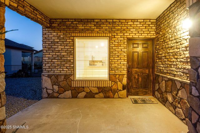 3018 San Miguel Court, Las Cruces, NM 88007