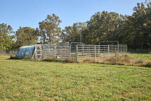 12224 Valley View Road, Mountain Grove, MO 65711