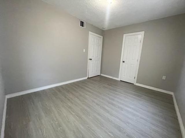 1114 E Pecan Street, Angleton, TX 77515