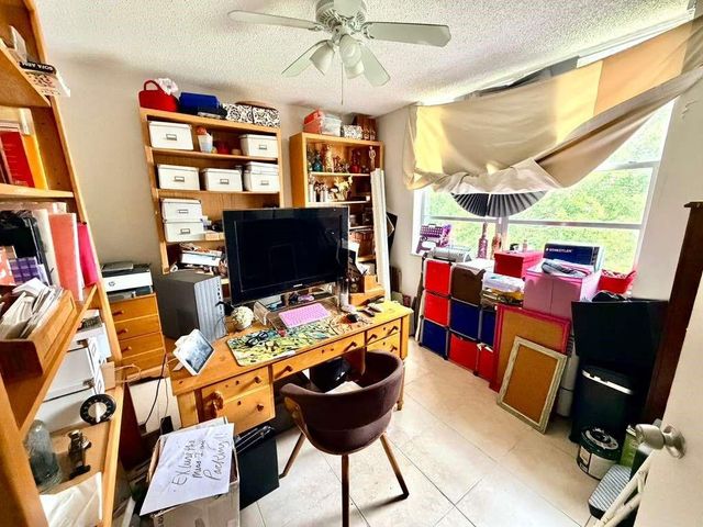 9430 Poinciana Place 402, Davie, FL 33324