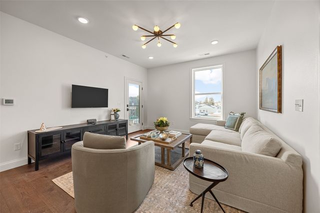 1500 Main St 205, Ely, IA 52227