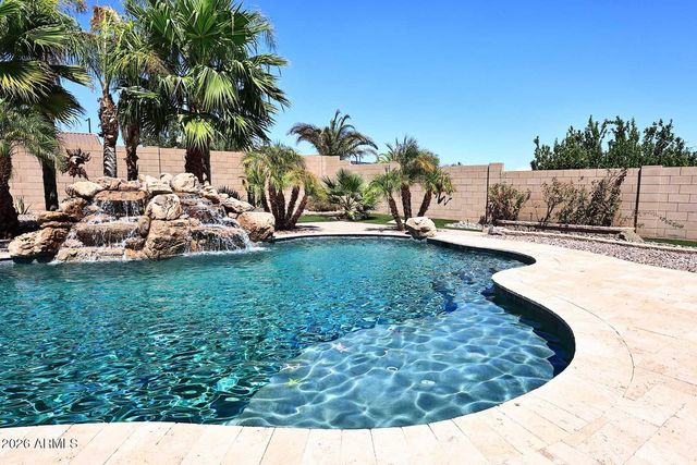 18182 W LAS PALMARITAS Drive, Waddell, AZ 85355