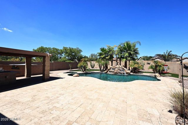 18182 W LAS PALMARITAS Drive, Waddell, AZ 85355