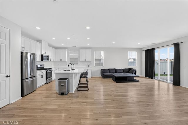2125 E Jackman, Lancaster, CA 93535