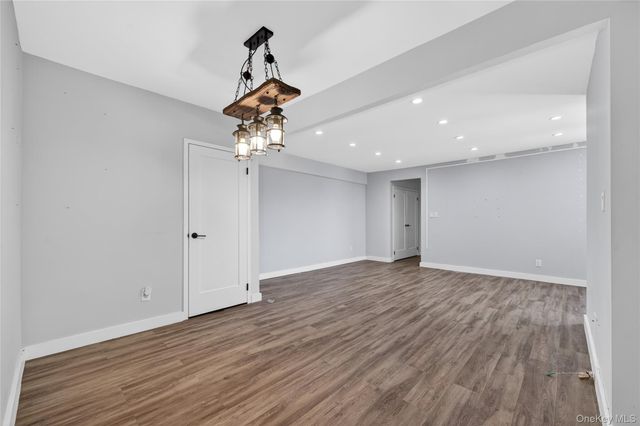 170-06 Crocheron Avenue 3E, Flushing, NY 11358