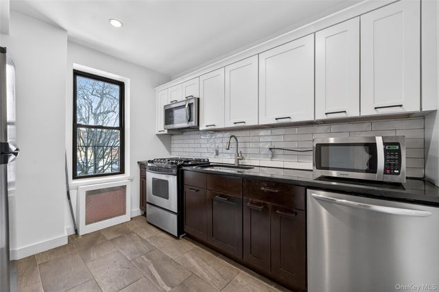 170-06 Crocheron Avenue 3E, Flushing, NY 11358