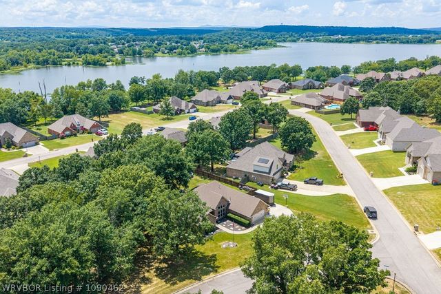 3605 Colfax Way, Greenwood, AR 72936