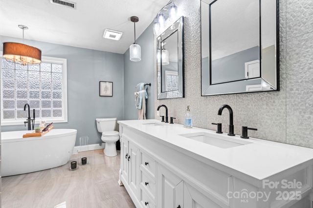 3845 Steve Ikerd Drive NE, Hickory, NC 28601