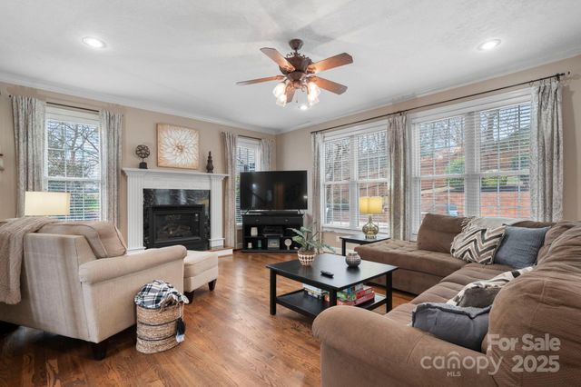 3845 Steve Ikerd Drive NE, Hickory, NC 28601