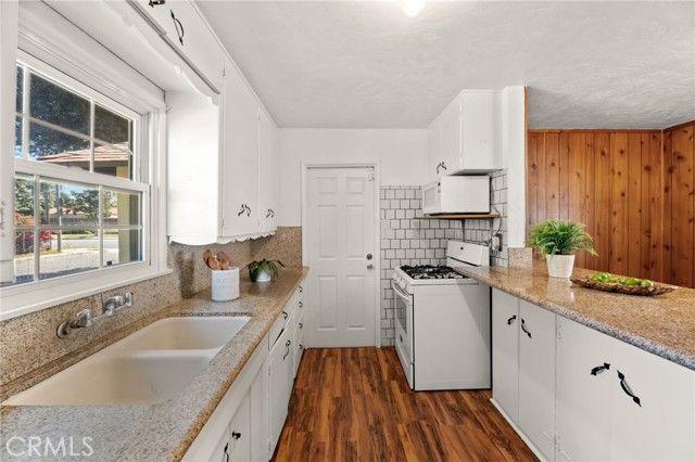 6985 Malibu Drive, Riverside, CA 92504