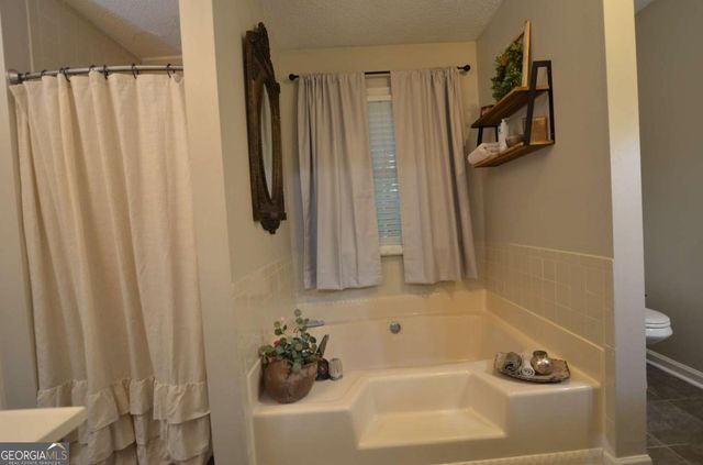 3206 Country Walk Drive, Powder Springs, GA 30127
