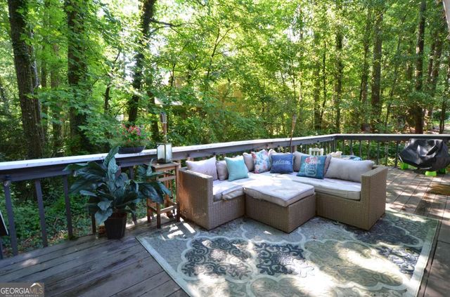 3206 Country Walk Drive, Powder Springs, GA 30127