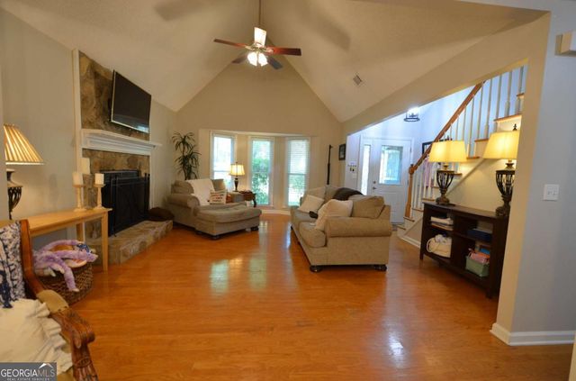 3206 Country Walk Drive, Powder Springs, GA 30127