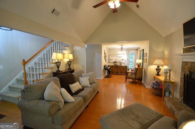 3206 Country Walk Drive, Powder Springs, GA 30127
