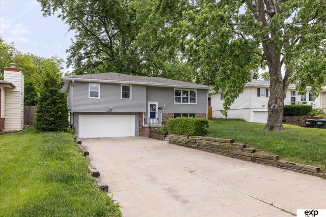 5041 South 93 Street, Omaha, NE 68127