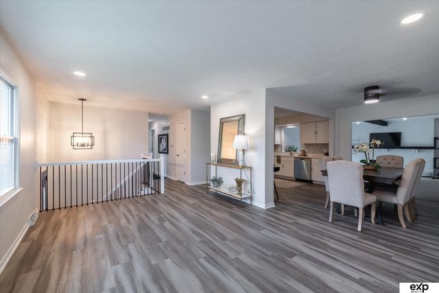 5041 South 93 Street, Omaha, NE 68127