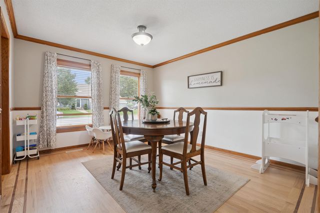 1608 Hillside Ave, Waverly, IA 50677