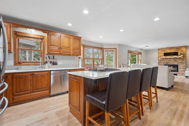 1608 Hillside Ave, Waverly, IA 50677