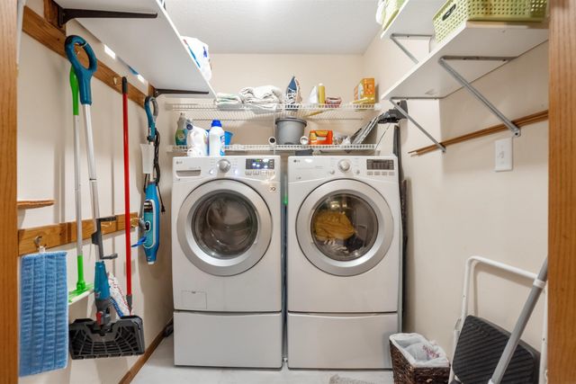 1608 Hillside Ave, Waverly, IA 50677