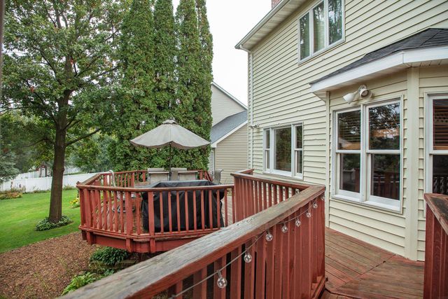 1608 Hillside Ave, Waverly, IA 50677