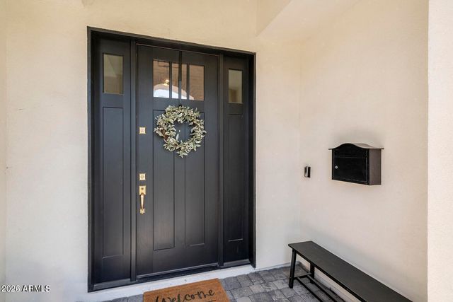 16 W OCOTILLO Road, Phoenix, AZ 85013