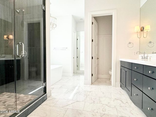 16 W OCOTILLO Road, Phoenix, AZ 85013