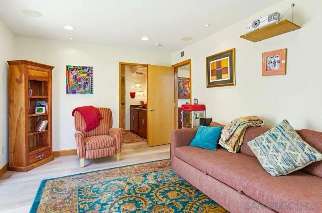 3036 Serbian, San Diego, CA 92117