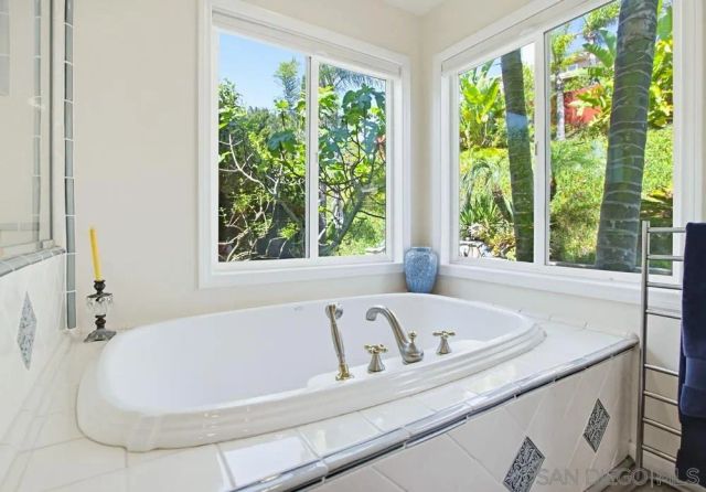 3036 Serbian, San Diego, CA 92117