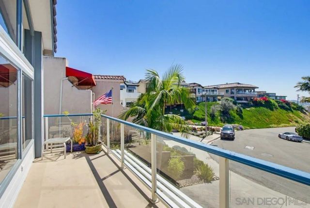 3036 Serbian, San Diego, CA 92117