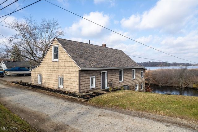 439 Port Drive, Akron, OH 44319