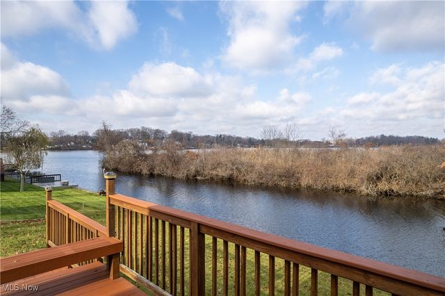 439 Port Drive, Akron, OH 44319