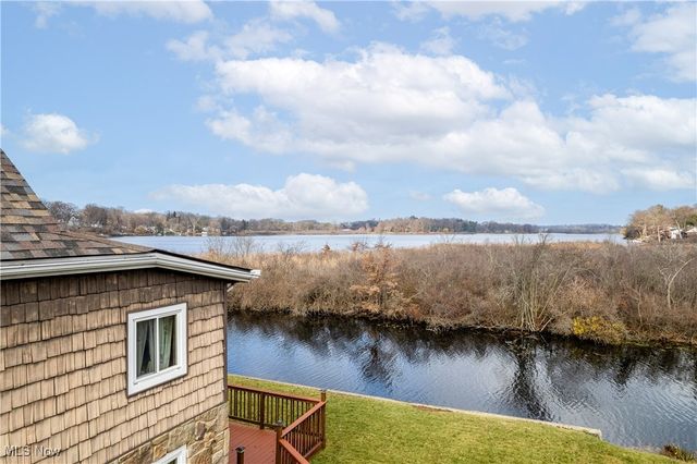 439 Port Drive, Akron, OH 44319