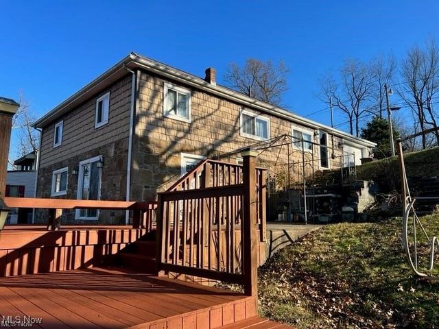 439 Port Drive, Akron, OH 44319