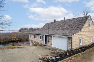 439 Port Drive, Akron, OH 44319