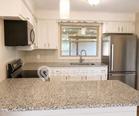 302 Malvin St, Gallatin, TN 37066