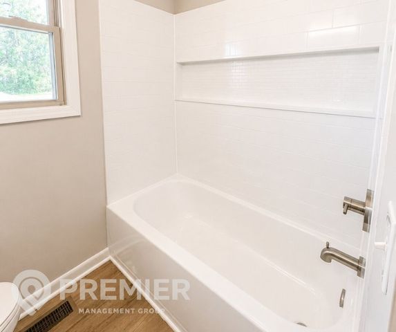 302 Malvin St, Gallatin, TN 37066