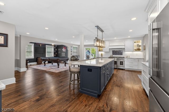 100 Center St, Clinton Town, NJ 08809