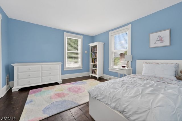 100 Center St, Clinton Town, NJ 08809
