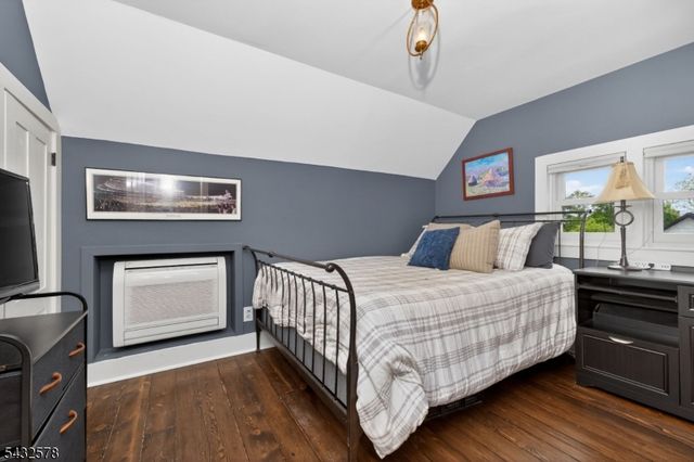 100 Center St, Clinton Town, NJ 08809